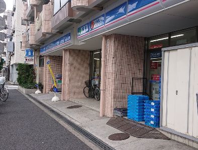 コンビニ　ローソンＨ東浅草一丁目店（コンビニ）まで132m