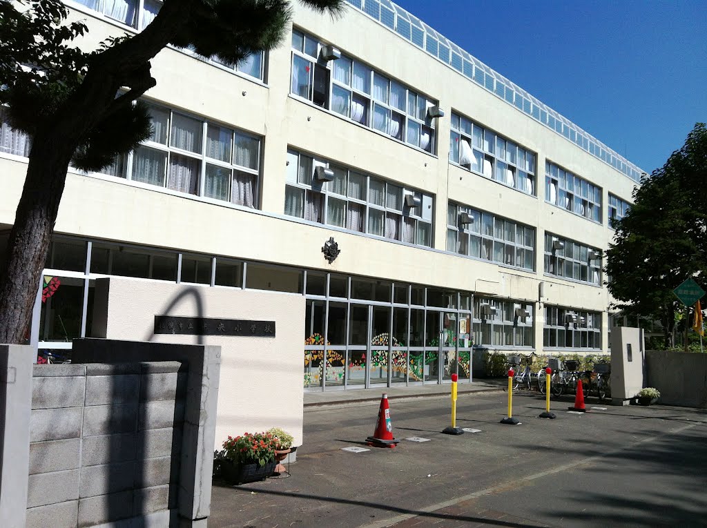 小学校　札幌市立中央小学校（小学校）まで429m