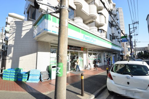 コンビニ　ファミリーマート東戸塚記念病院前店（コンビニ）まで408m