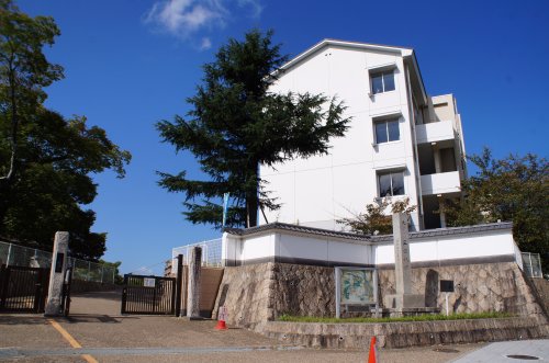 小学校　三田小学校（小学校）まで772m