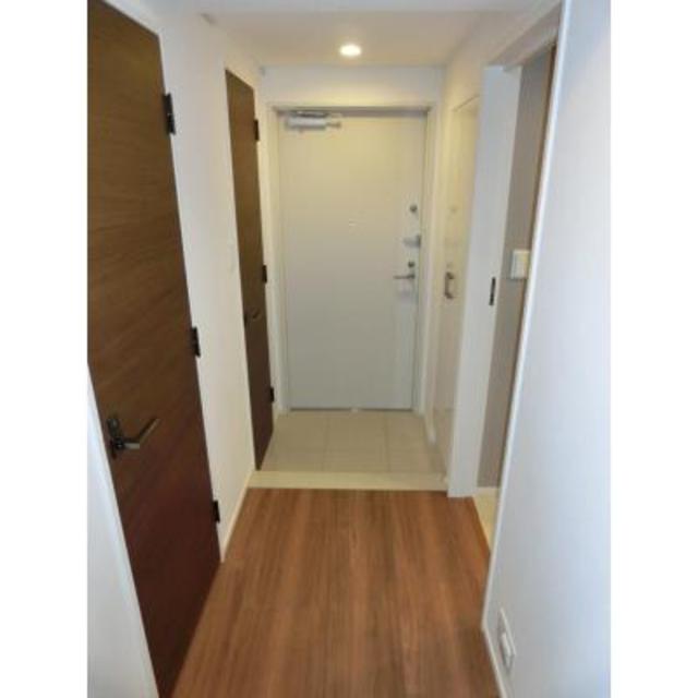 玄関　※写真は同タイプ住戸です。