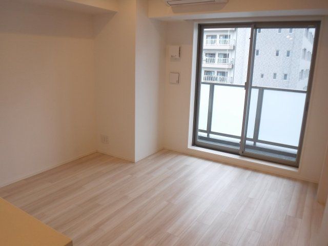 居室・リビング　写真は同タイプ住居です。