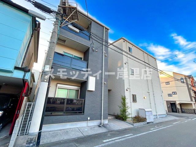 建物外観　オートロック付き