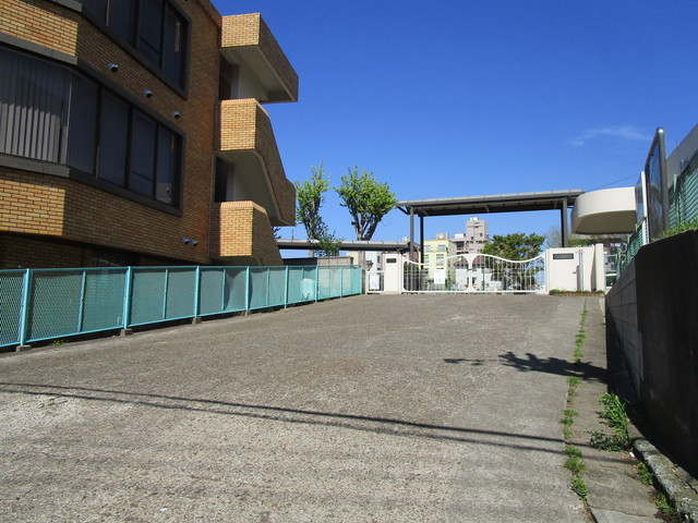 小学校　千葉市立弁天小学校（小学校）まで868m