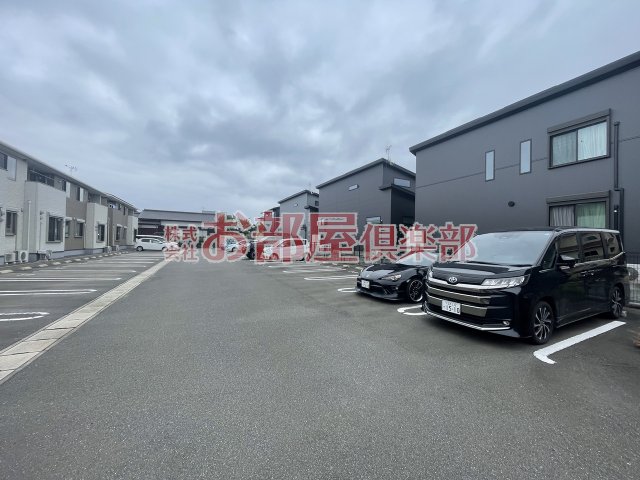 駐車場　駐車スペースもあります