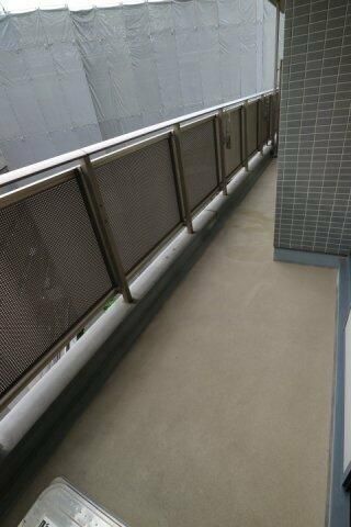 バルコニー　お洗濯にも便利なバルコニー付き