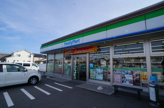 コンビニ　ファミリーマート郡山台新二丁目店（コンビニ）まで240m