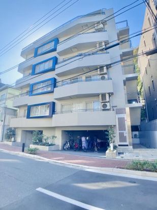 建物外観　■床暖房■都市ガス■宅配ＢＯＸ■防犯カメラ■2面バルコニー