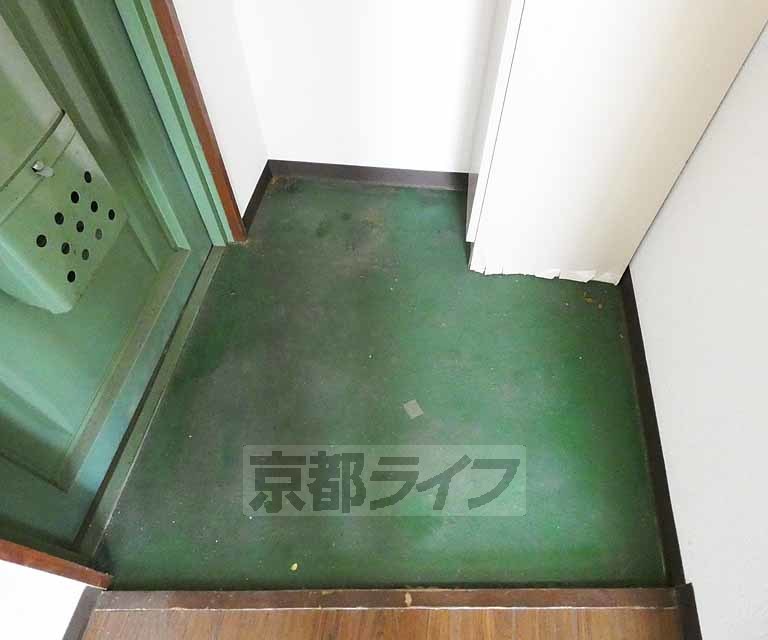 玄関　広くて開放感があります。
