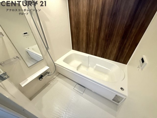 バス・シャワールーム　約1坪サイズのお風呂で足を伸ばして入浴できます☆