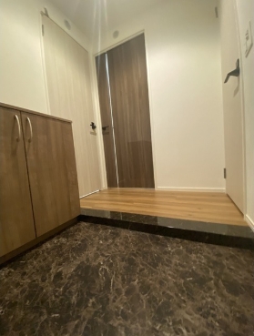 玄関　下駄箱もしっかりついてます！