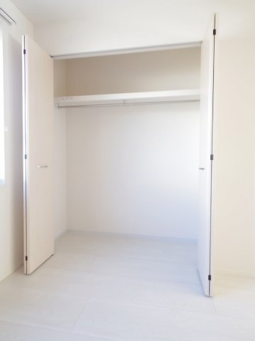 レヴメゾン神山弐番館の内装写真