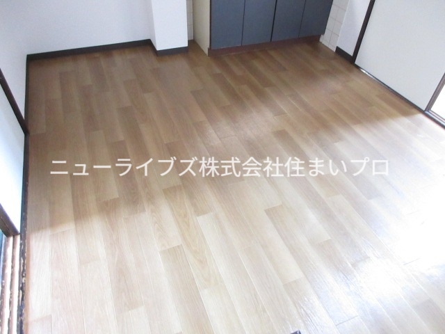 京阪本線 寝屋川市駅 徒歩14分 4階建 築28年の居間写真