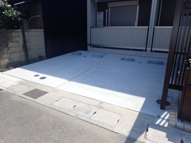 駐車場　駐車場