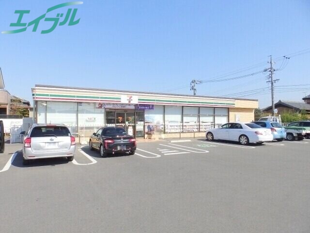 コンビニ　セブンイレブン四日市白須賀店（コンビニ）まで516m