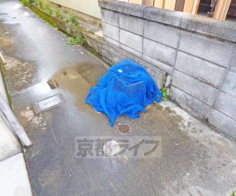 地下鉄烏丸線 北大路駅 徒歩15分 2階建 築33年の外観写真