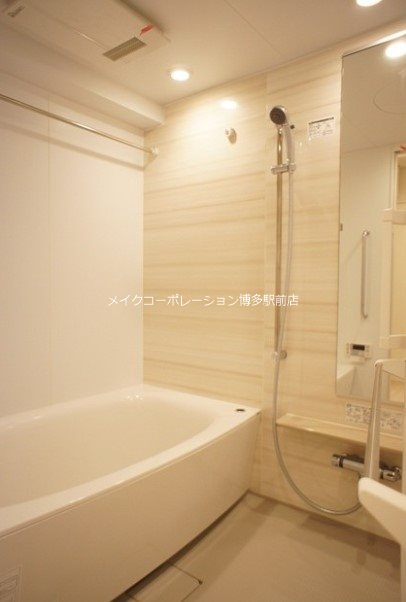 バス・シャワールーム　※入居中の為別部屋写真使用現状優先
