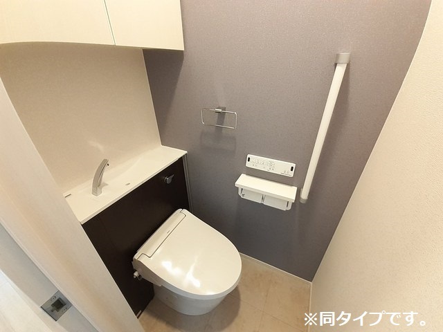 トイレ　温水洗浄便座付きでおすすめ！