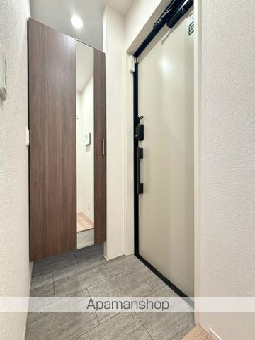 ドムスクレスト清新二丁目の玄関写真