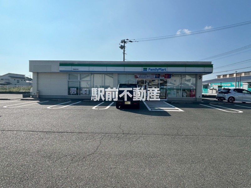 コンビニ　ファミリーマート　筑後長浜店（コンビニ）まで300m