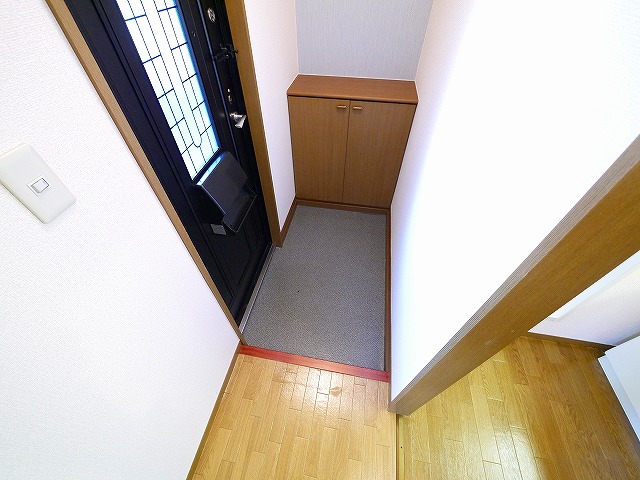 玄関　収納もある玄関です