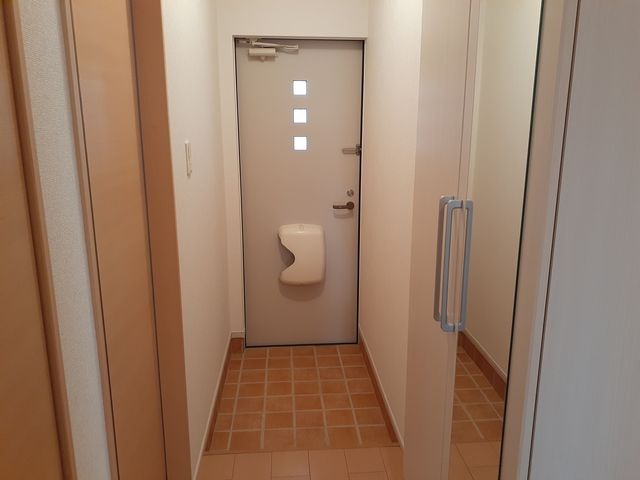 玄関　図面と現状に相違がある場合には現状を優先