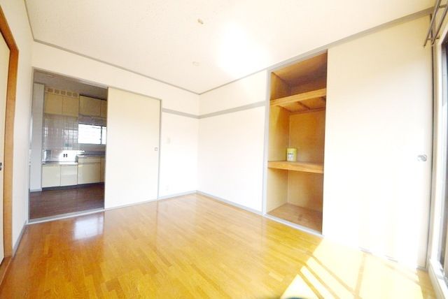 居室・リビング　★お部屋探しは千歳烏山店へ★