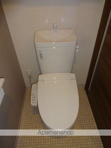ＪＲ東海道本線 岐阜駅 徒歩10分 11階建 築11年のトイレ写真