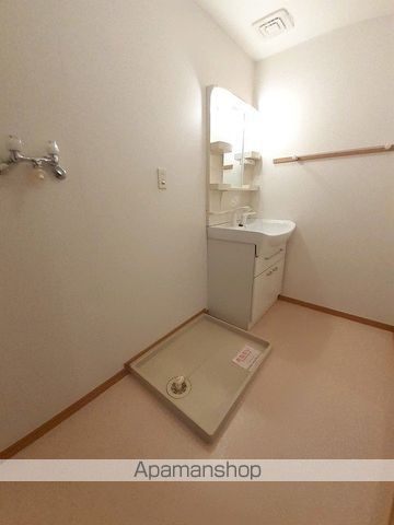ＪＲ山陰本線 岩美駅 徒歩7分 2階建 築22年の内装写真