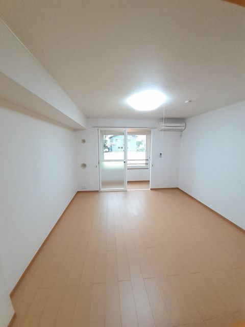 コンドミニアム さくら Aの居間写真