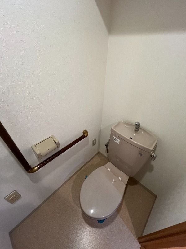トイレ　別部屋参考写真
