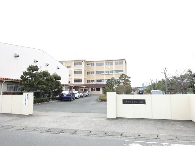 小学校　与進北小学校（小学校）まで370m