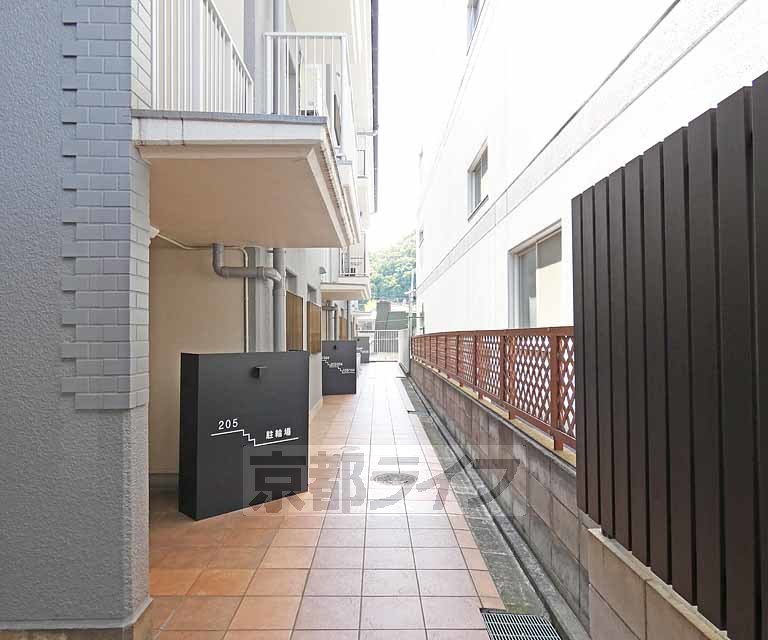 京福電鉄北野線 北野白梅町駅 徒歩20分 3階建 築45年の外観写真