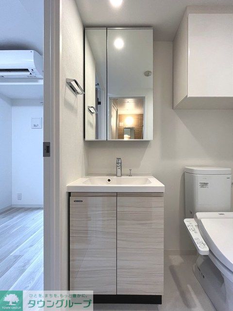 洗面設備　※写真は同タイプ住戸です。