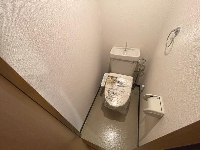 トイレ　温水洗浄便座せっちしました！2022.11.04撮影