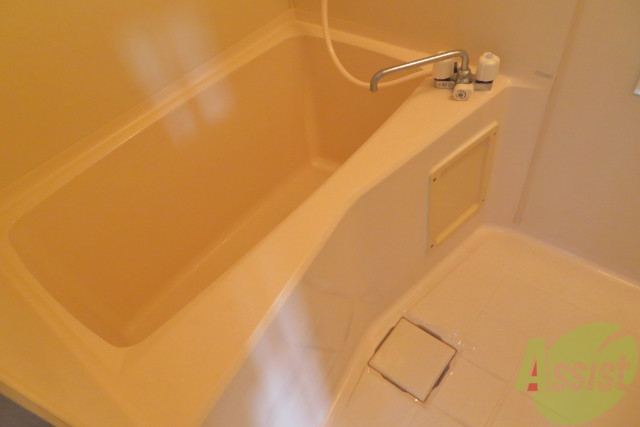 バス・シャワールーム　バスルームはこちらです。一日の疲れをここで癒して下さい。