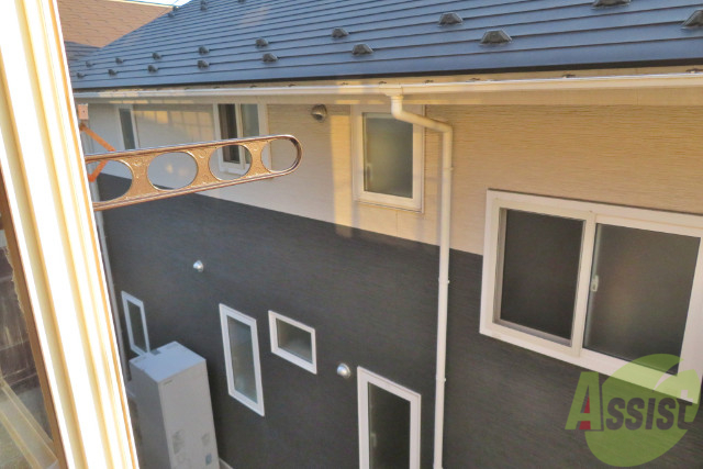 バルコニー　バルコニーはありませんが洗濯物を干すことは可能です。