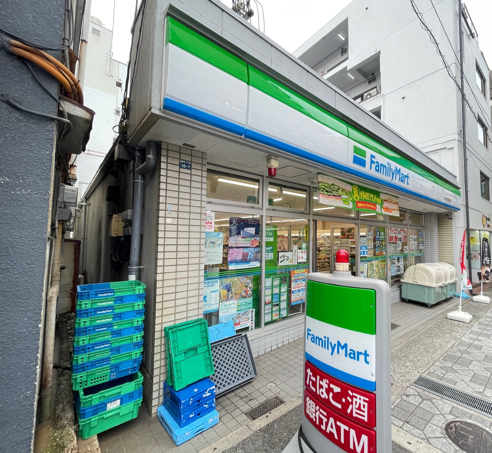 コンビニ　ファミリーマート春日野道駅前店（コンビニ）まで208m