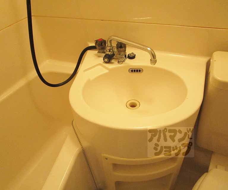 洗面設備　５０２号室の写真です。