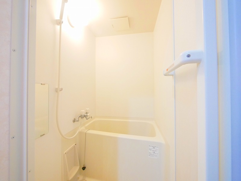 バス・シャワールーム　浴槽、洗い場ともにゆったりとしたバスルーム♪