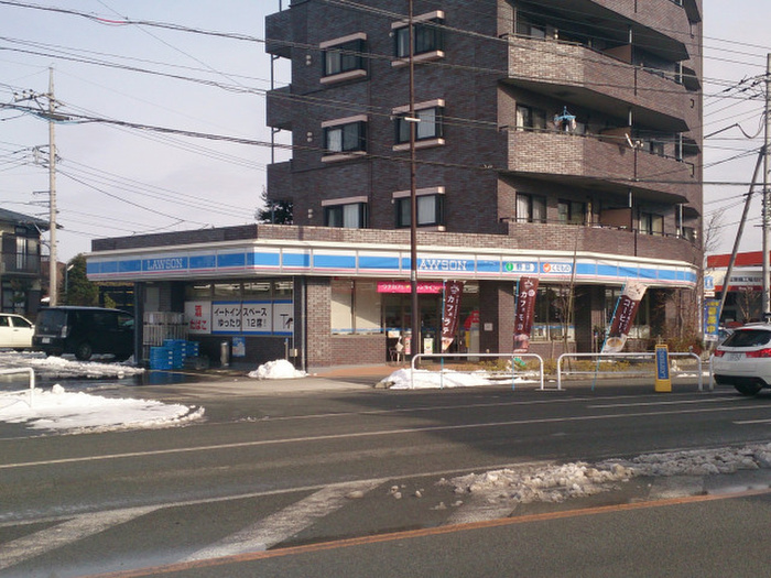 コンビニ　ローソン本町田店（コンビニ）まで107m