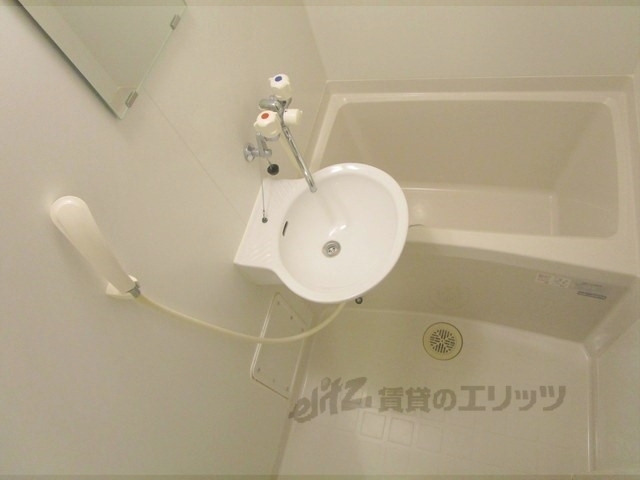 バス・シャワールーム　バス