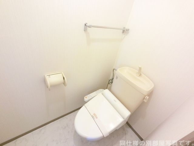 【前橋市荒牧町のアパートのトイレ】