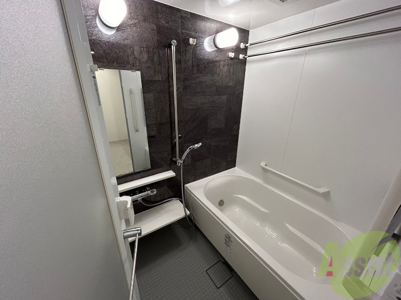 バス・シャワールーム　追い炊き機能付きでいつでも温かいお風呂に入れますね。