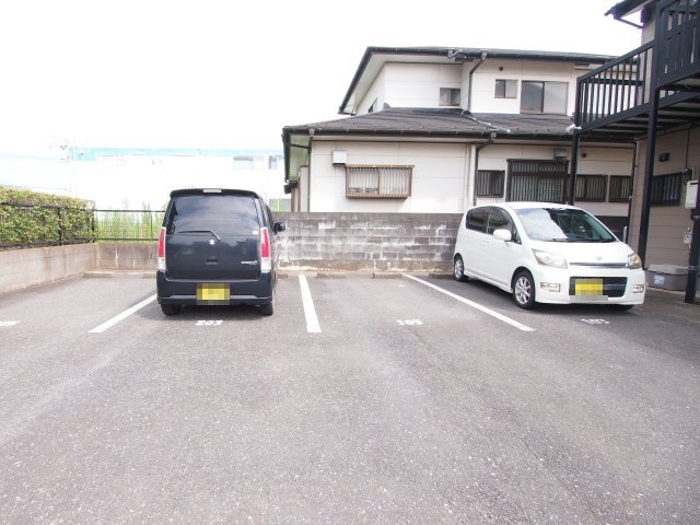 【コーポユニゾンIの駐車場】