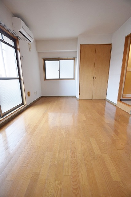 居室・リビング　広くて明るいお部屋です★
