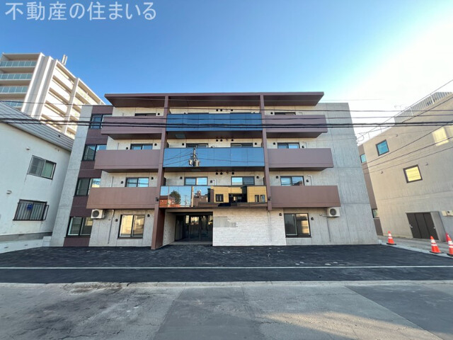 札幌市南区澄川二条のマンションの建物外観