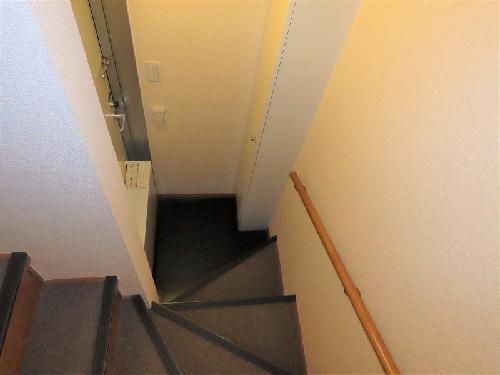 玄関　1階に玄関がある内階段のお部屋です