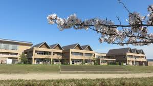 【出雲市西平田町のアパートの中学校】