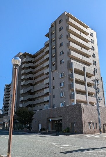 ツインスター下松駅南グリッツアの建物外観